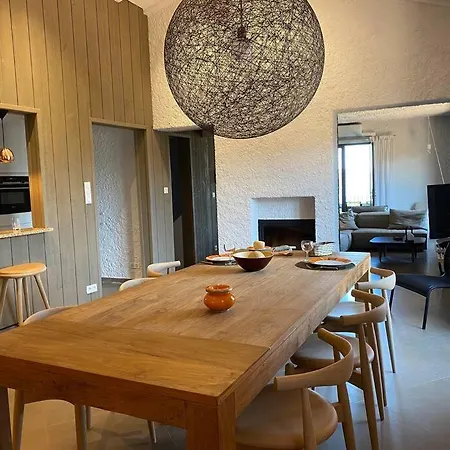 Maison Conviviale, Vue